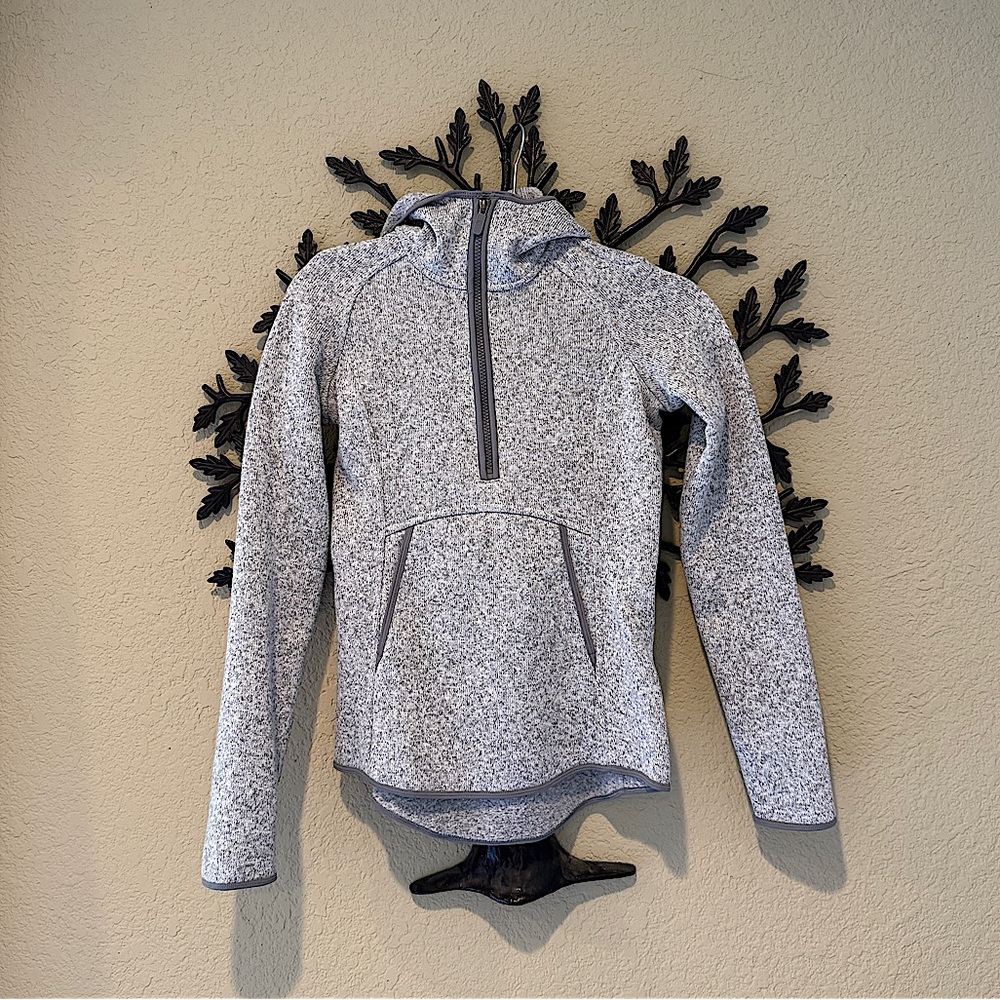 lululemon Half - Zip Hoodie in Excellent Pristine Condition Size 2